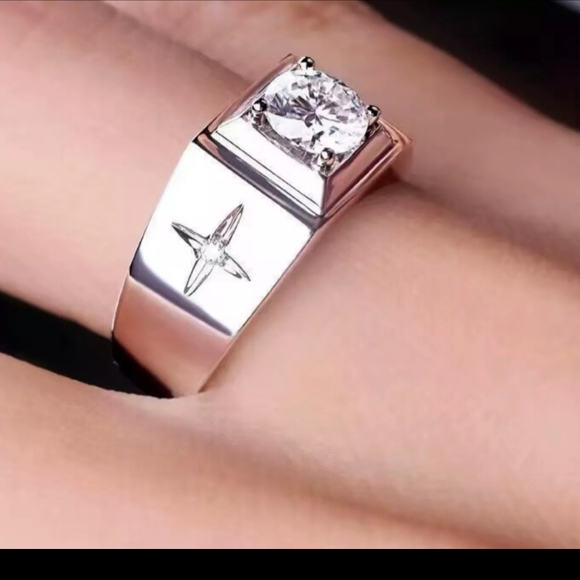 925 Silver Men's Ring with Cubic Zirconia Accent Adjustable - Picture 3 of 4